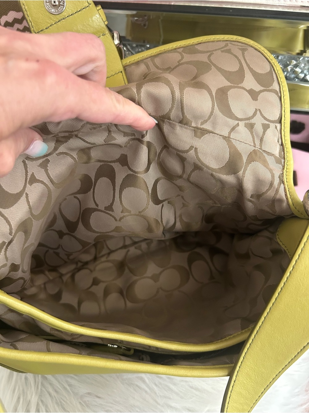 Y2K Vintage 2004 Coach Soho 9248 Lime Green Leather Buckle Flap Shoulder Bag - Picture 14 of 15
